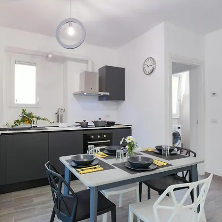 Sunflower Apartment